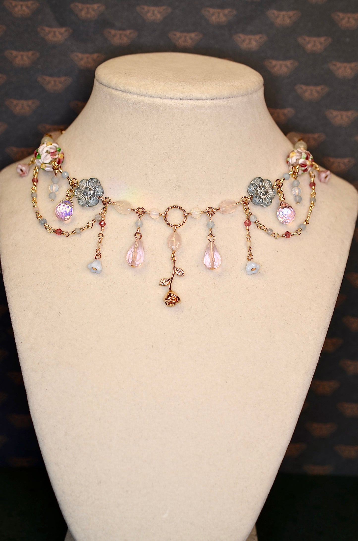 Petals in the Snow ❅ Necklace