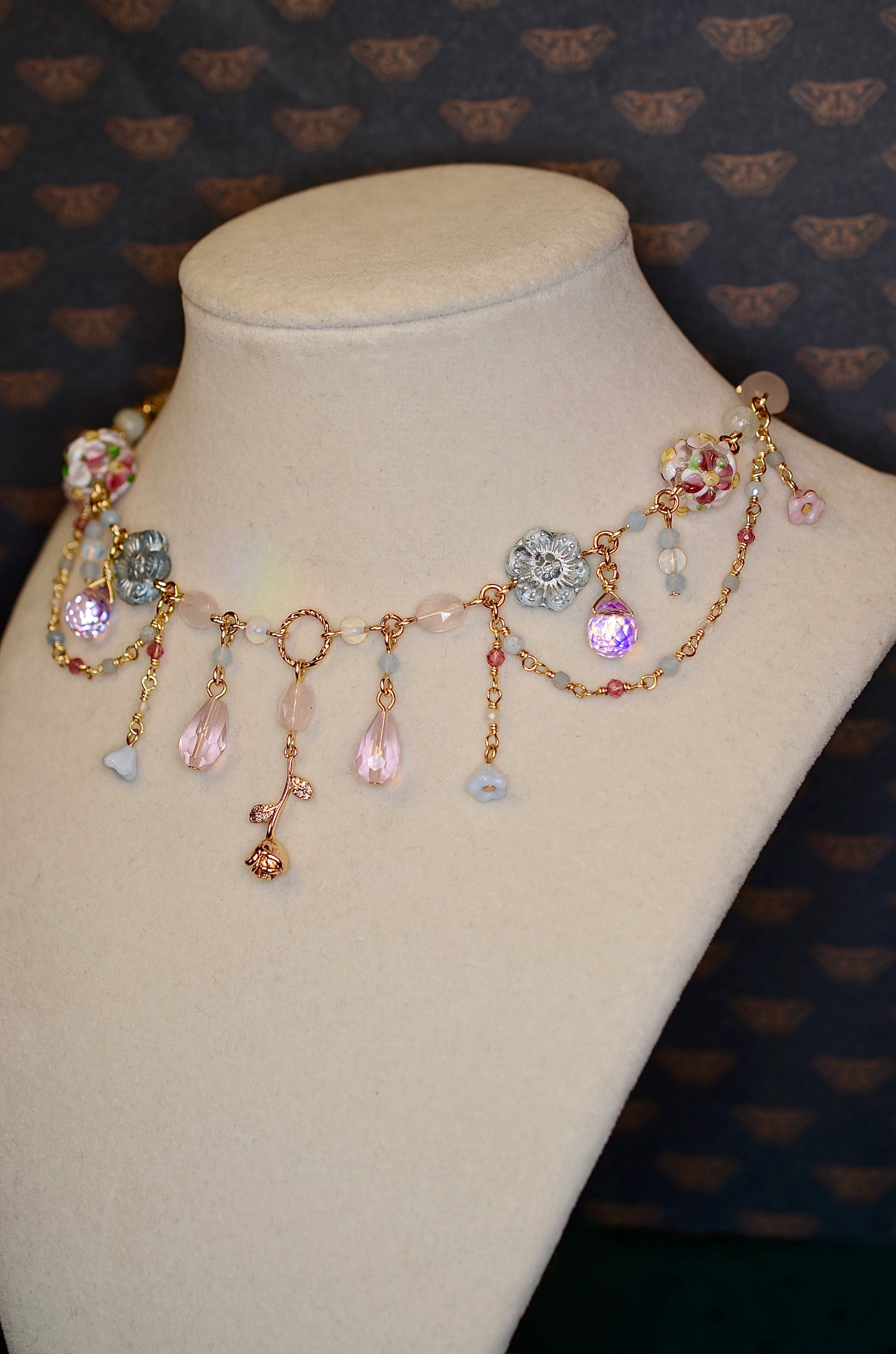 Petals in the Snow ❅ Necklace